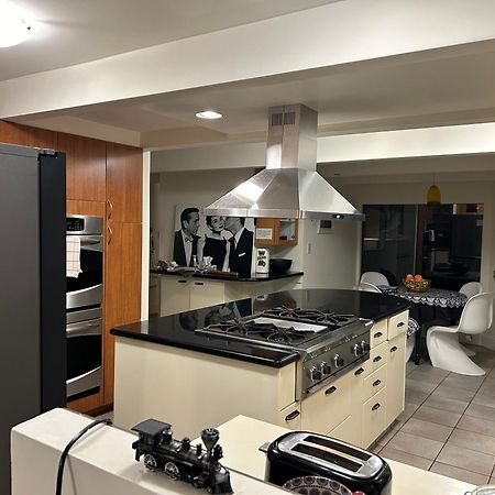 Seymour Private Bedroom, Ensuite Bathroom With Shared Pool, Hot Tub With Views North Vancouver Exterior foto
