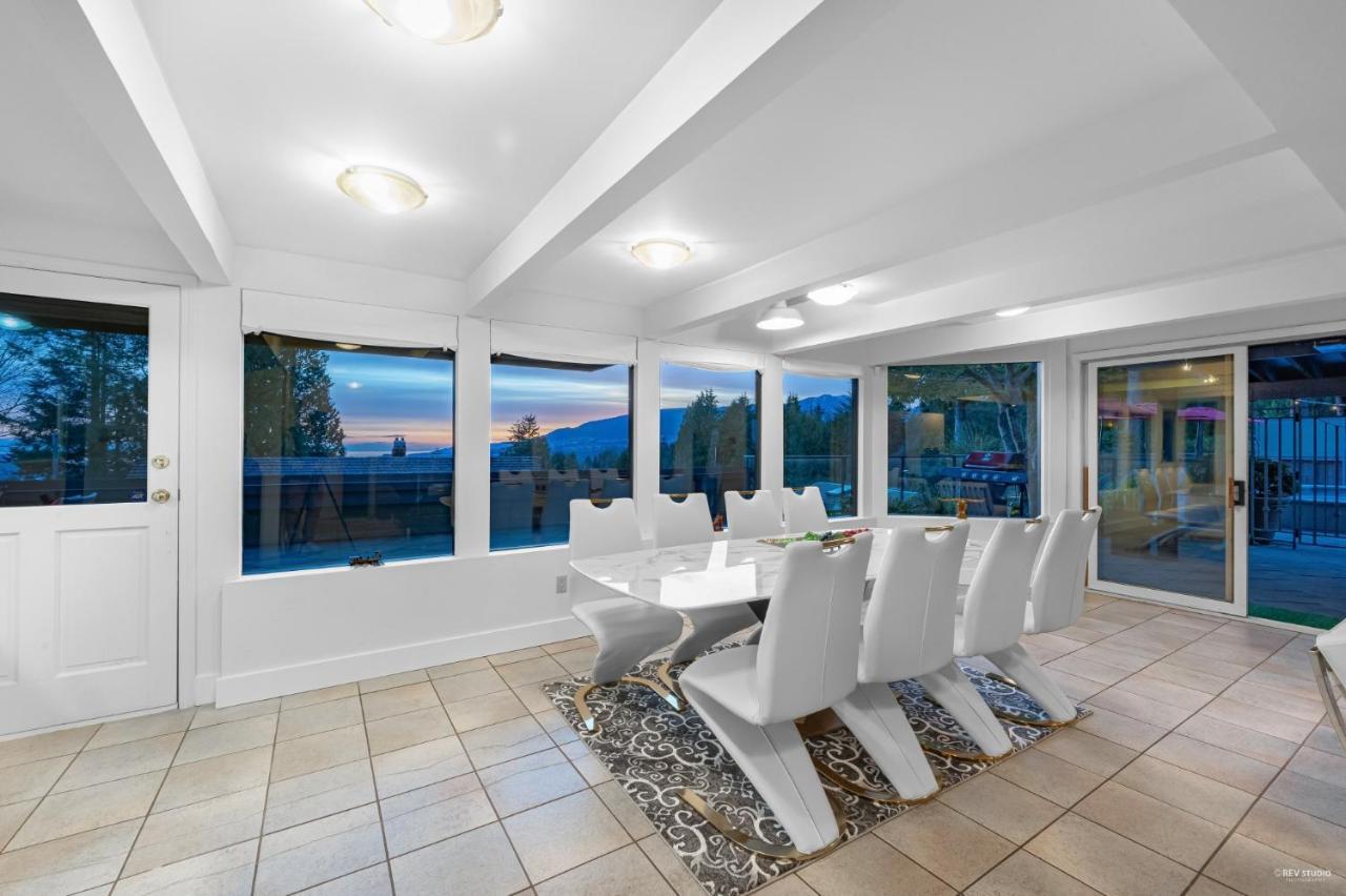 Seymour Private Bedroom, Ensuite Bathroom With Shared Pool, Hot Tub With Views North Vancouver Exterior foto
