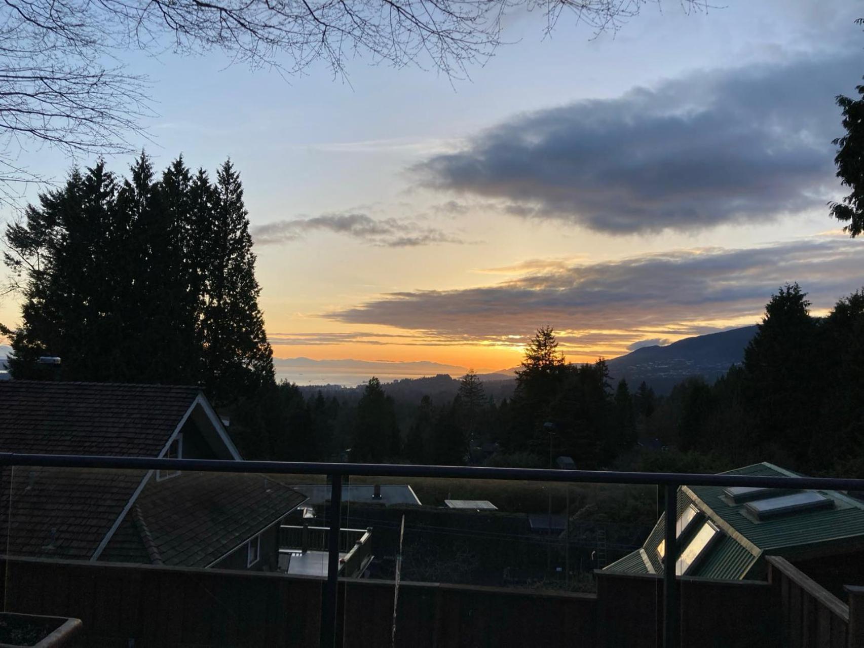 Seymour Private Bedroom, Ensuite Bathroom With Shared Pool, Hot Tub With Views North Vancouver Exterior foto