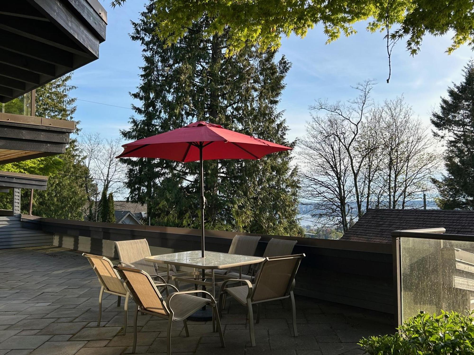 Seymour Private Bedroom, Ensuite Bathroom With Shared Pool, Hot Tub With Views North Vancouver Exterior foto