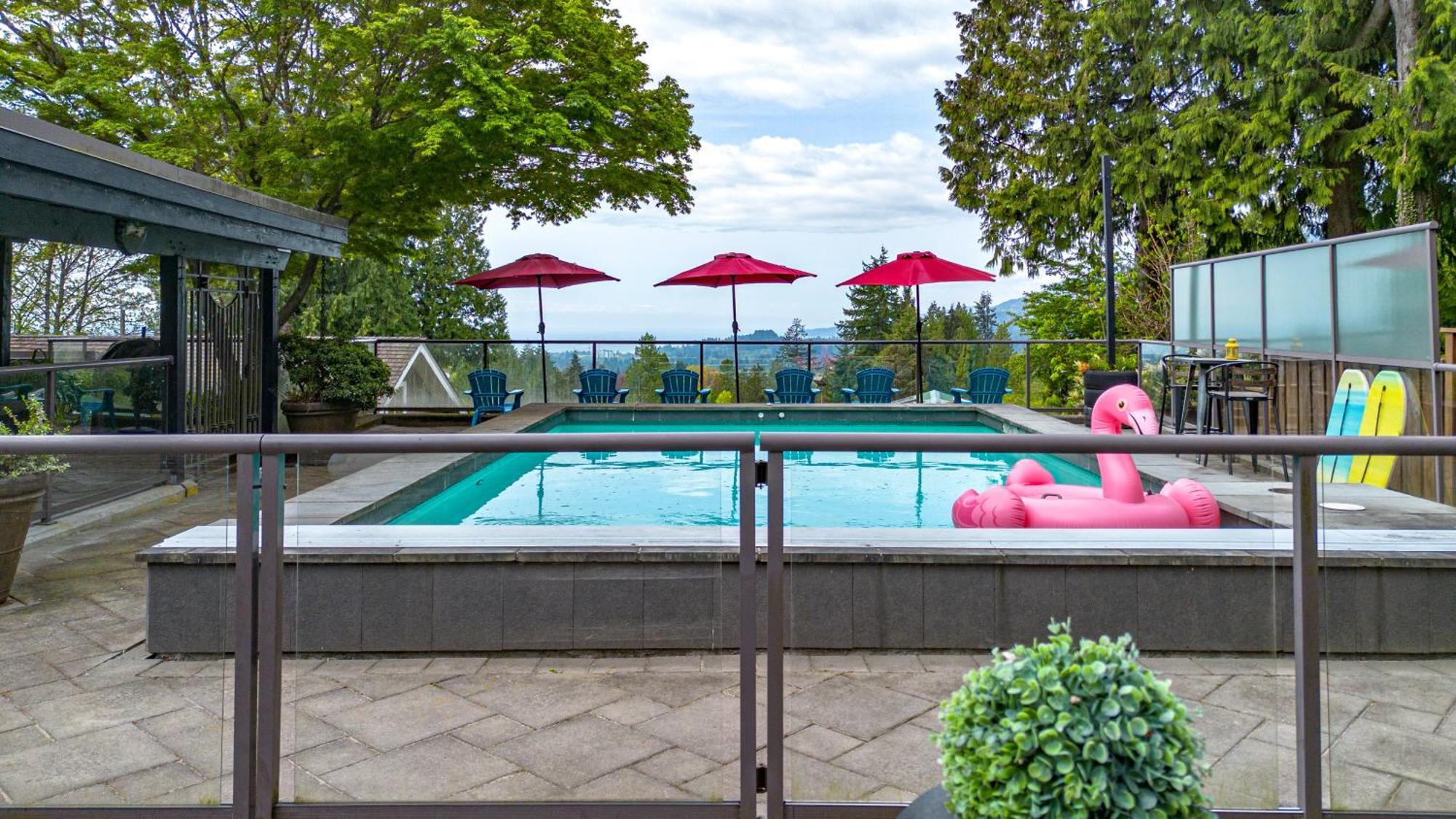 Seymour Private Bedroom, Ensuite Bathroom With Shared Pool, Hot Tub With Views North Vancouver Exterior foto